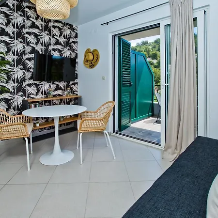 Luxurious Apartments Maslina With Beach Milna  Exterior photo