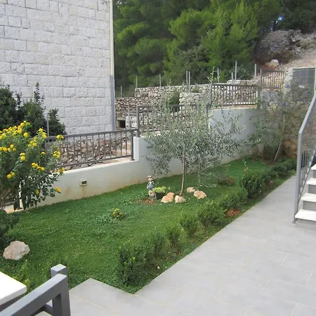 Luxurious Apartments Maslina With Beach Milna  Exterior photo