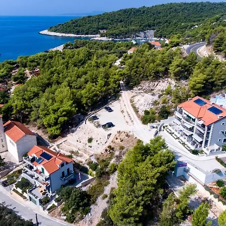 Luxurious Apartments Maslina With Beach Milna  Exterior photo