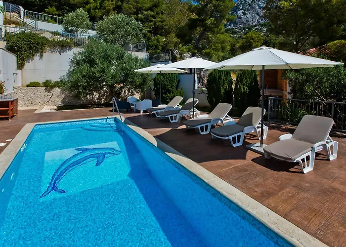 Luxurious Apartments Maslina With Beach